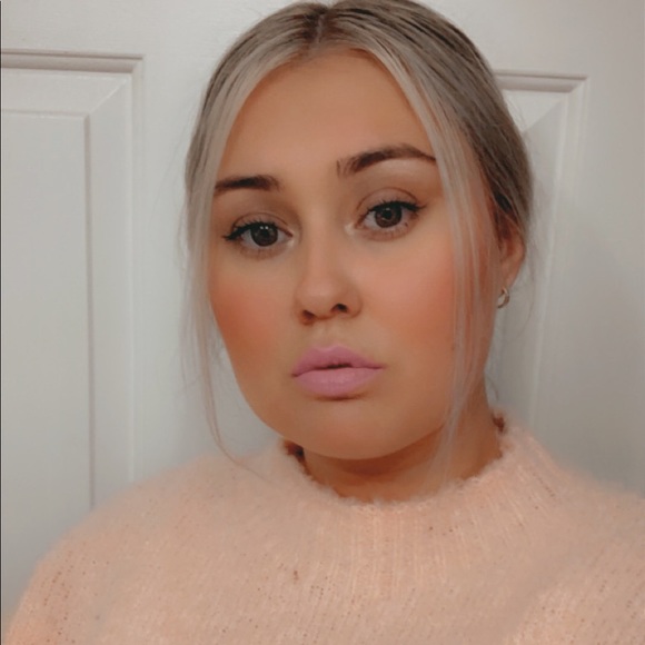 Meet your Posher, Desiree - Picture 1 of 1